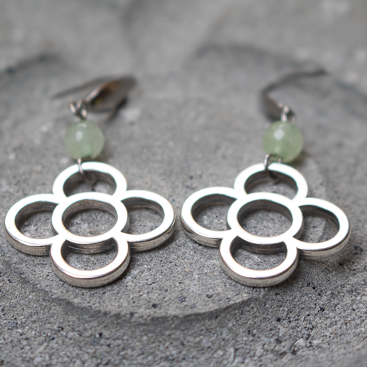 Pendientes flor de Barcelona plateados