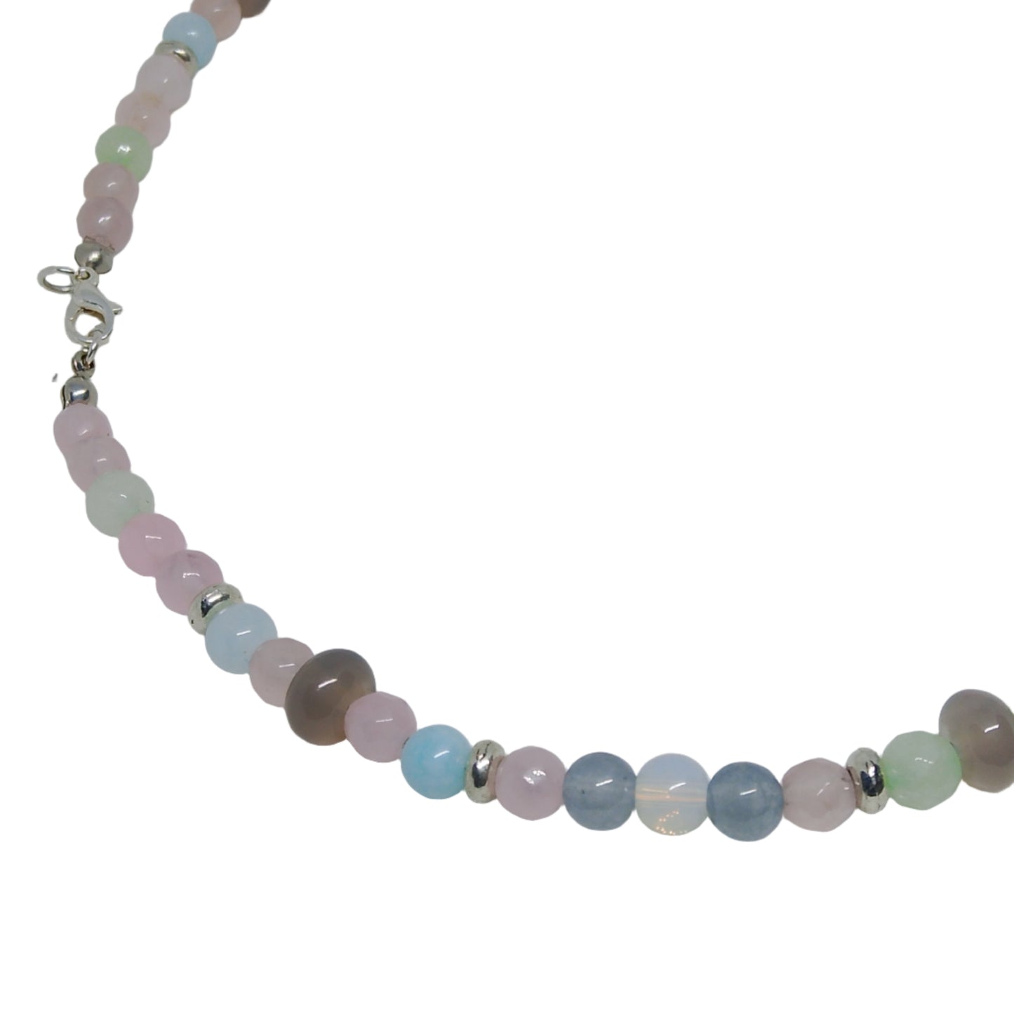 Collar con bolas de piedra natural