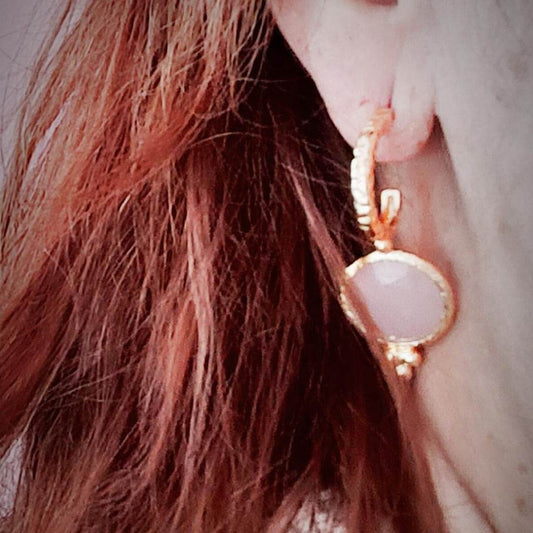 Pendientes aro dorado y cuarzo rosa - Evam Joies