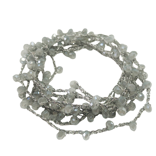 Collar crochet  gris claro con bolitas cristal