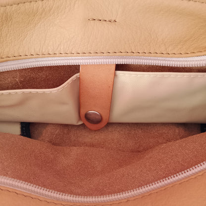 bolsillo interior bolso m piel beige 