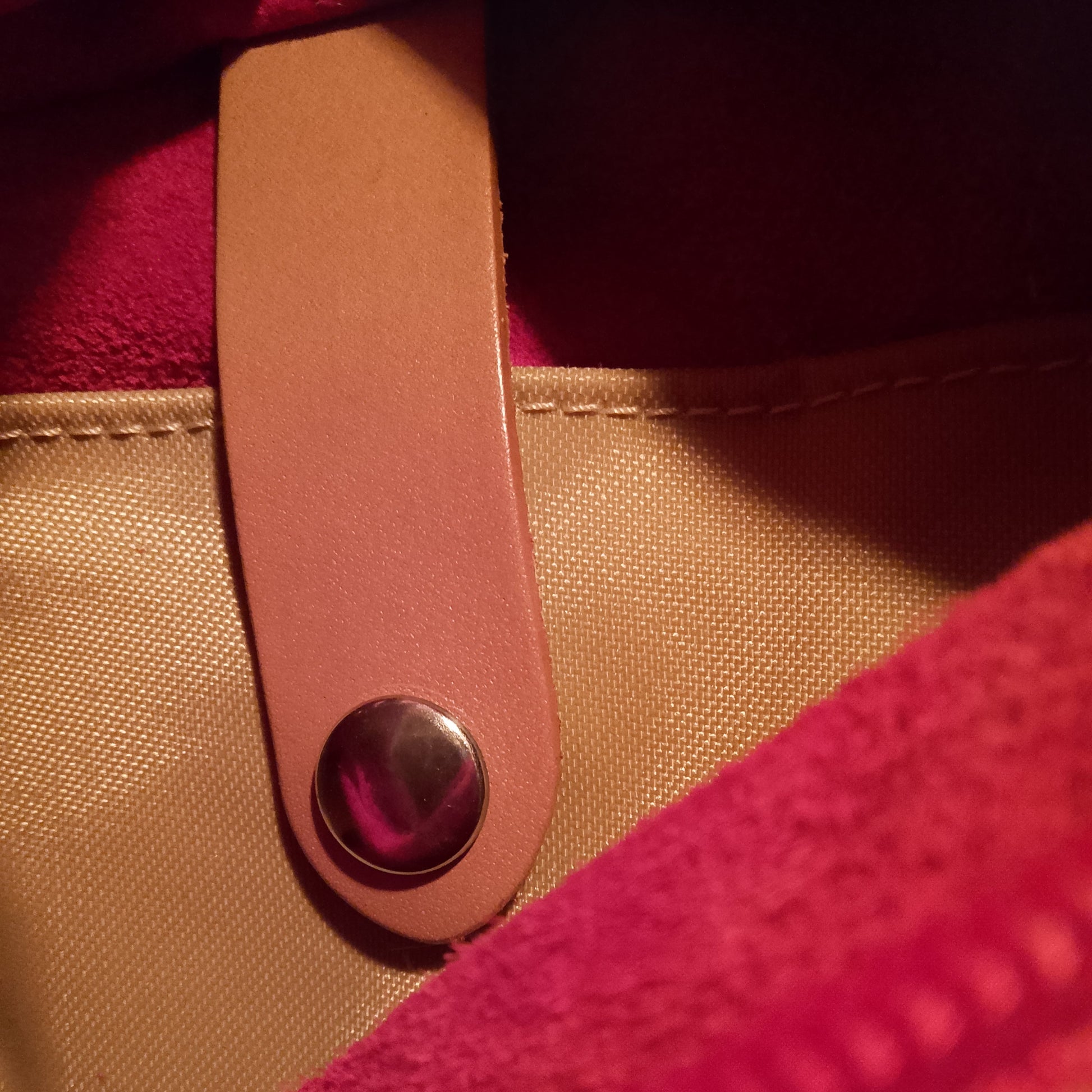 bolsillo interior bolso rojo