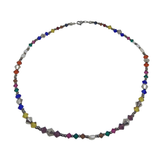 collar con cristales de colores  desde arriba