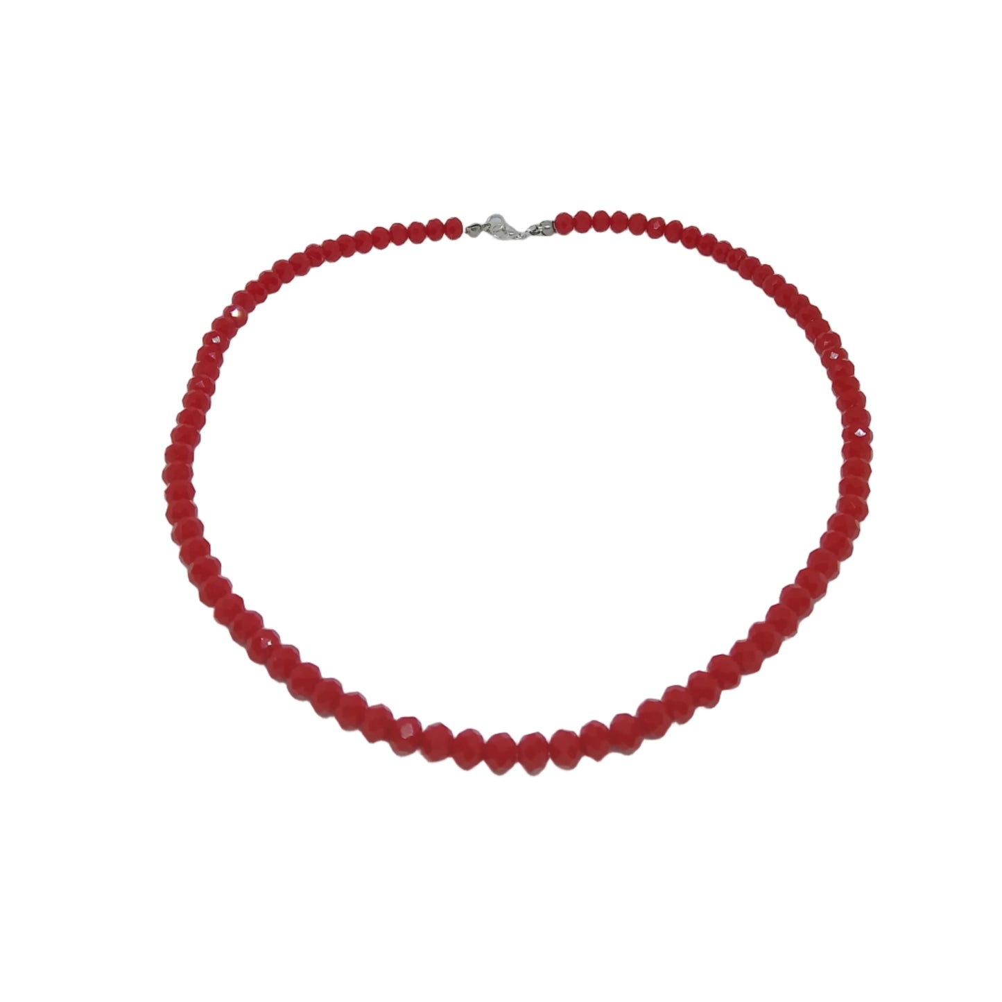 Collar de bolas facetadas en rojo visto de frente