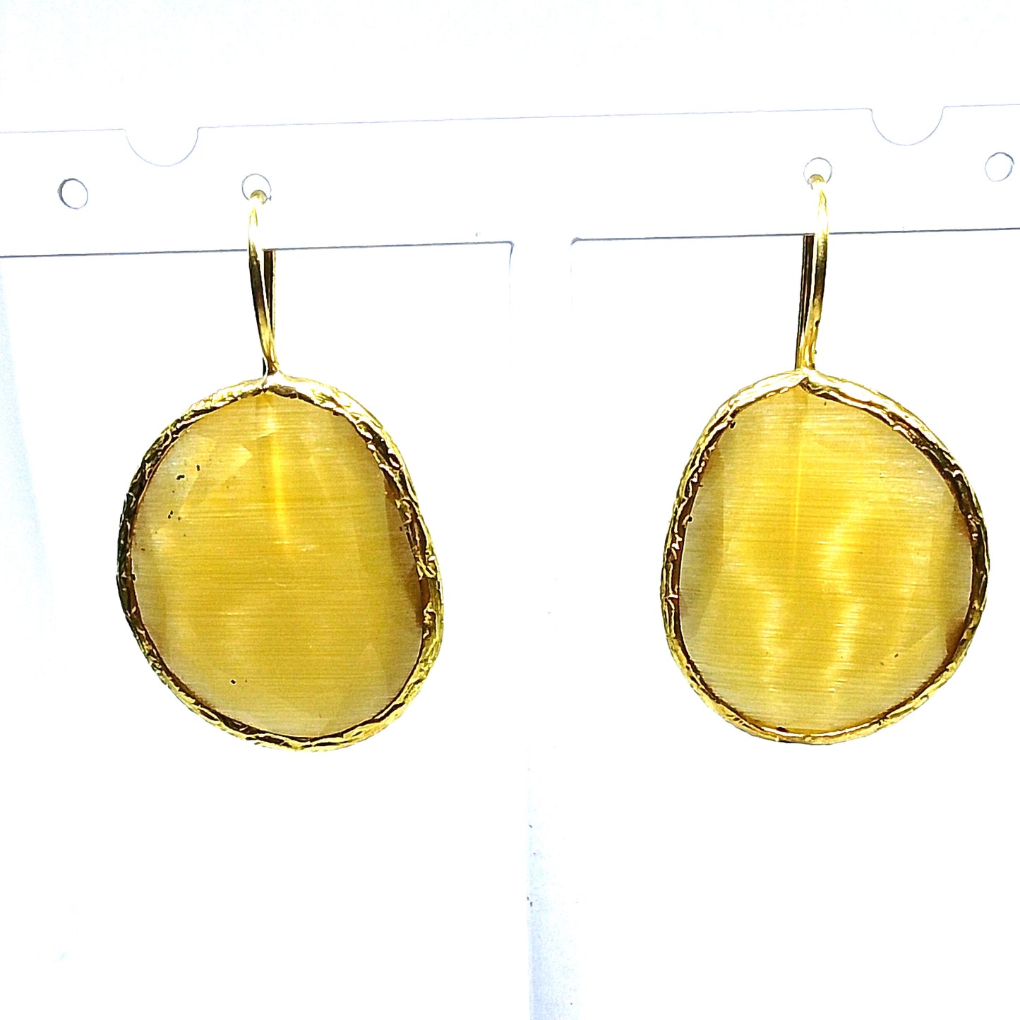 Pendientes elegantes de piedra